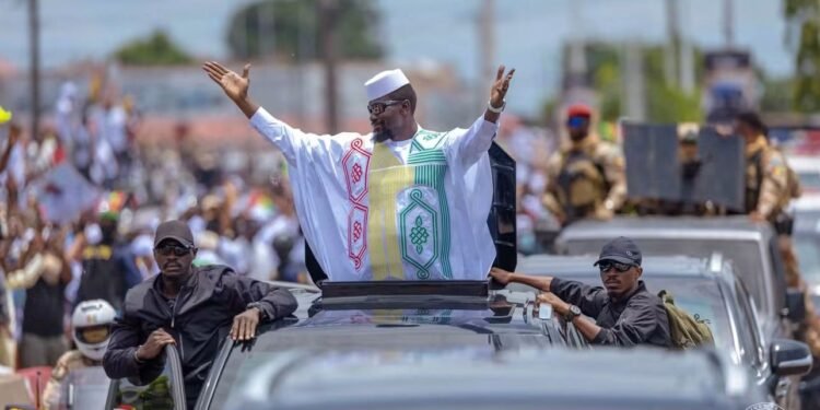 Guinée : Grande mobilisation à l&rsquo;aéroport Ahmed-Sékou-Touré pour le retour du chef de l&rsquo;État